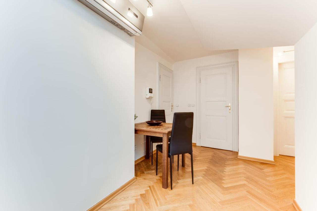 JT's Apartments Bílkova str. Praga Exterior foto